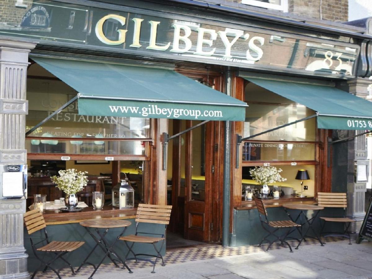 Gilbey'S Bar, Restaurant & Townhouse Bed & Breakfast Windsor Exterior foto